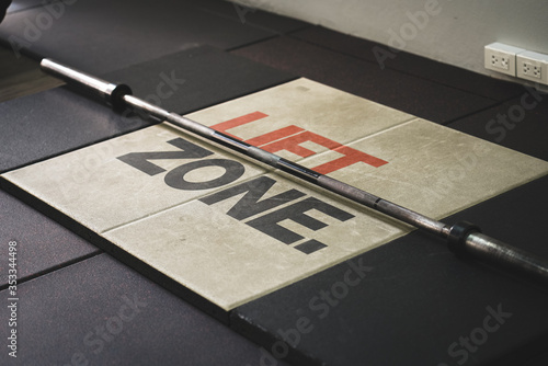 Platform for deadlift with good quality Properly placed for quality workouts and able to exercise effectively.       