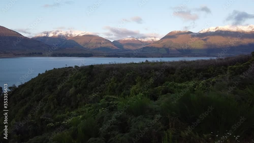 Lake Wakatipu Queenstown, New Zealand Lake Wakatipu Queenstown, New Zealand