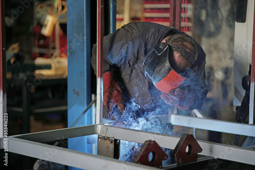 Welder connecting parts narrow focus area