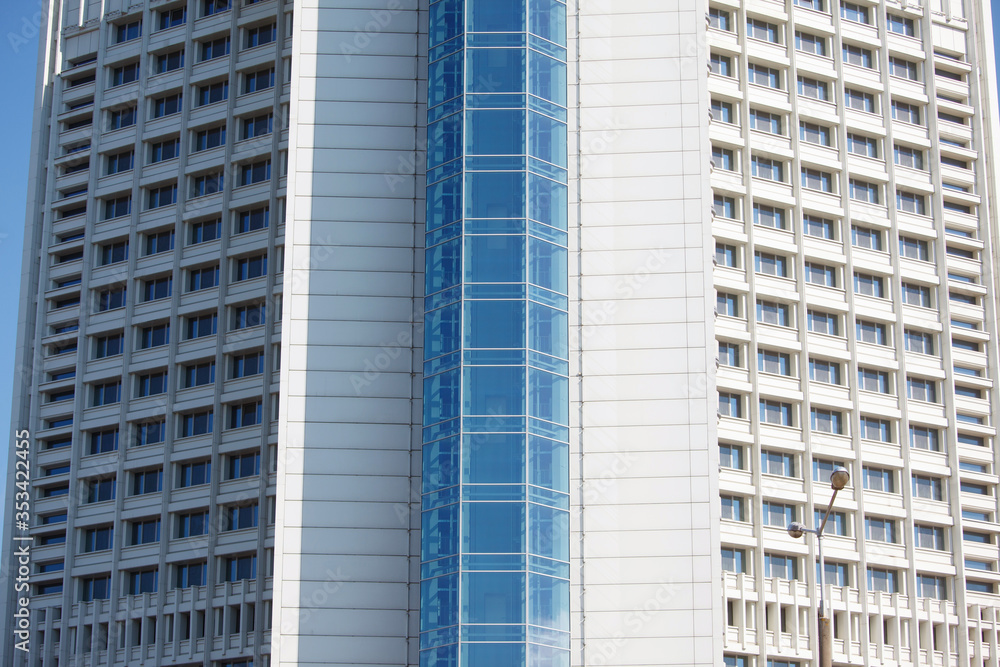 view of a modern building in the city
