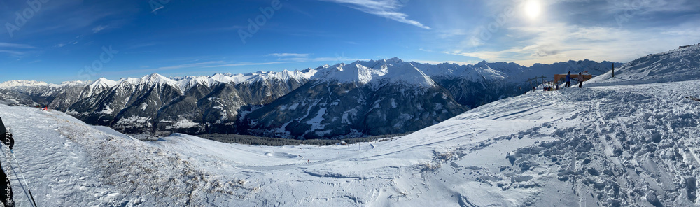 Fototapeta premium Aussicht über Bad Gastein