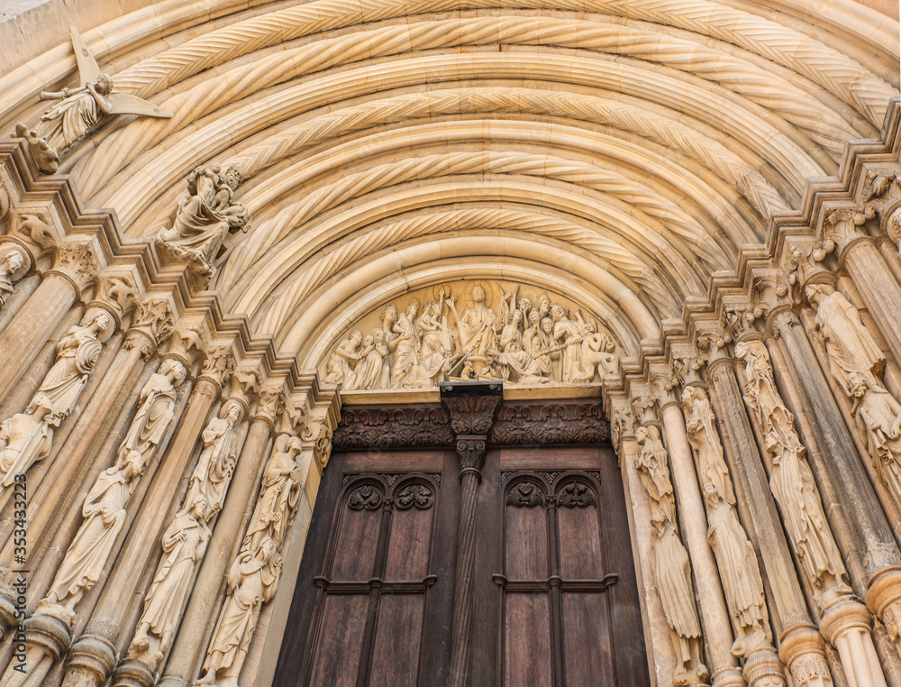 Säulenportal am Bamberger Dom Säulenportal am Bamberger Dom