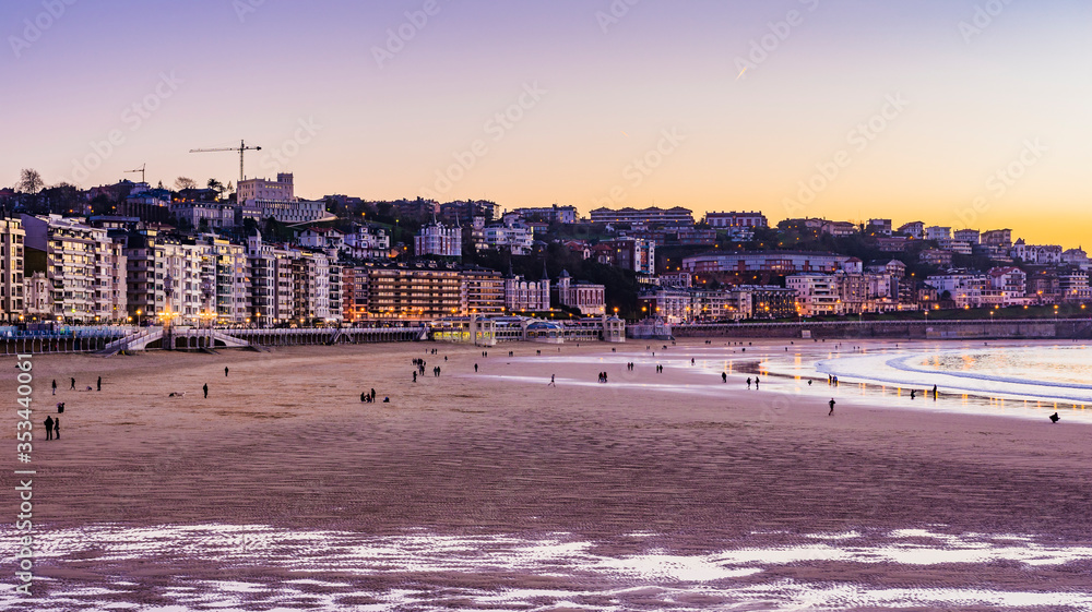 Fototapeta premium Promenade Playa de la Concha. San Sebastian, Gipuzkoa, Donostialdea, Basque Country, Spain, Europe