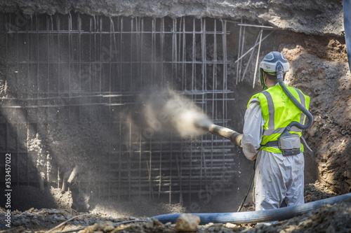 Sprayed concrete for building construction
