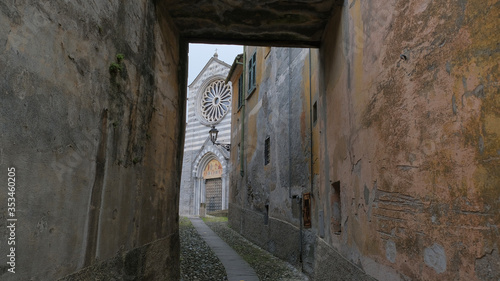 Basilica di San Salvatore dei Fieschi a Cogorno, Genova, Liguria, Italia.