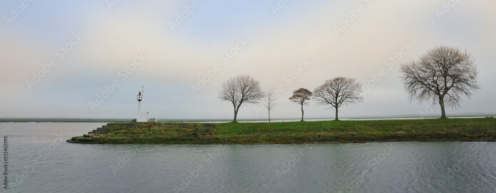 Panoramique sur la pointe du phare de Saint-Valery-sur-Somme (80230