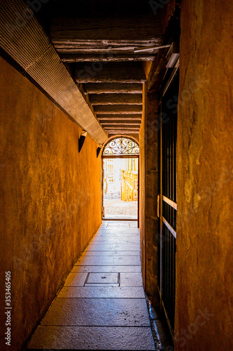 Traboule dans le vieux Lyon