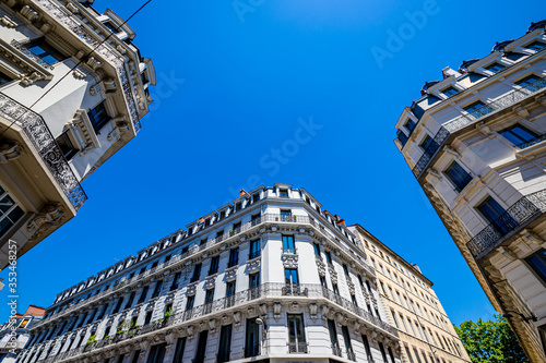 Immeubles anciens dans les rues de Lyon