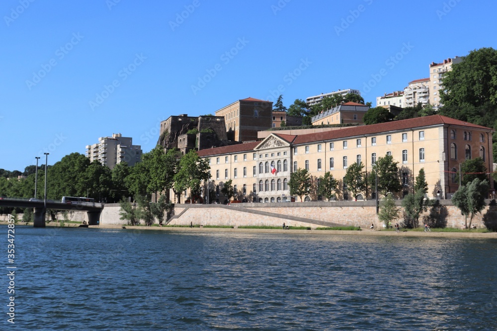 La direction régionale des affaires culturelles à Lyon, quai Saint Vincent au bord du fleuve Saône - Ville de Lyon - Département du Rhône - France