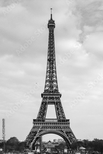 eiffel tower paris © Andr