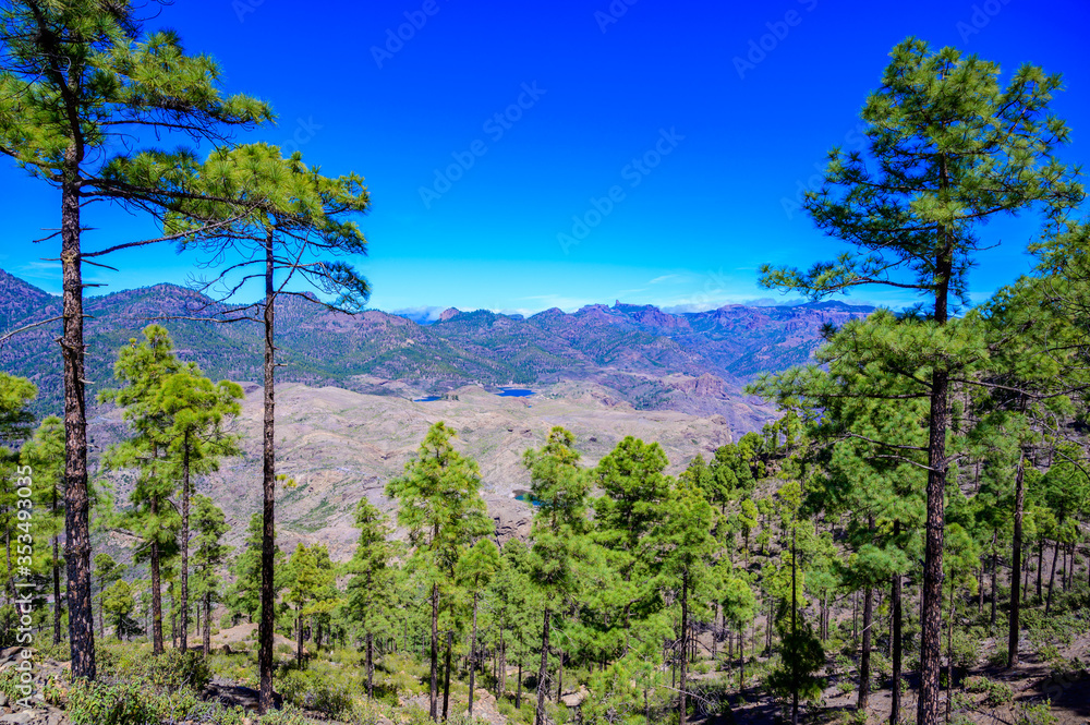 Obraz premium Hiking in Mountain Scenery of Gran Canaria Island - beautiful landscape scenery at mountain village Soria - travel destination, Spain