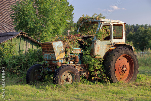 tractor 001