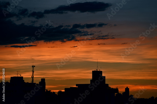 Por do sol em Belo Horizonte. foto  Paulo Valle