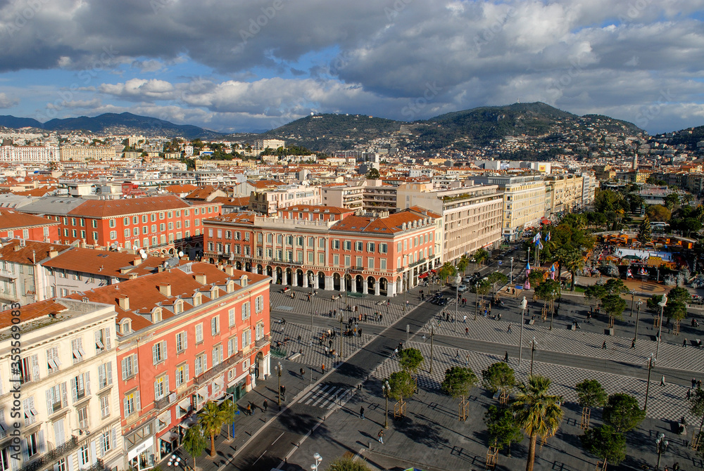 Place Massena à Nice sur la Côte d'Azur en France vue du ciel