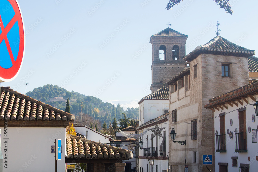 Naklejka premium tarde soleada sobre la ciudad de Granada