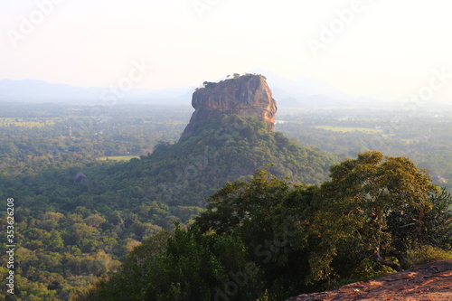 Vue panoramique du Lion Rock depuis Pidurangala Sigiriya Sri Lanka 