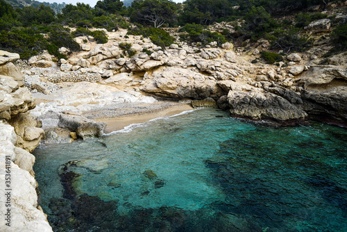 Spain's rocky coast on the Mediterranean. © Kozioł Kamila