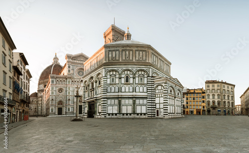 Florence Cathedral no people Duomo di Firenze Santa maria del Fiore senza persone