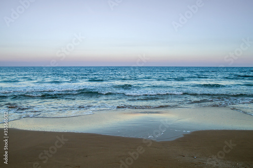 Fototapeta Naklejka Na Ścianę i Meble -  Sunset in the beach