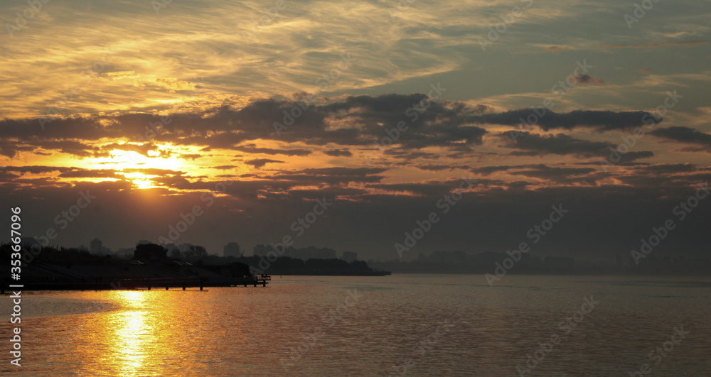 Naklejka premium HIDDEN CITY