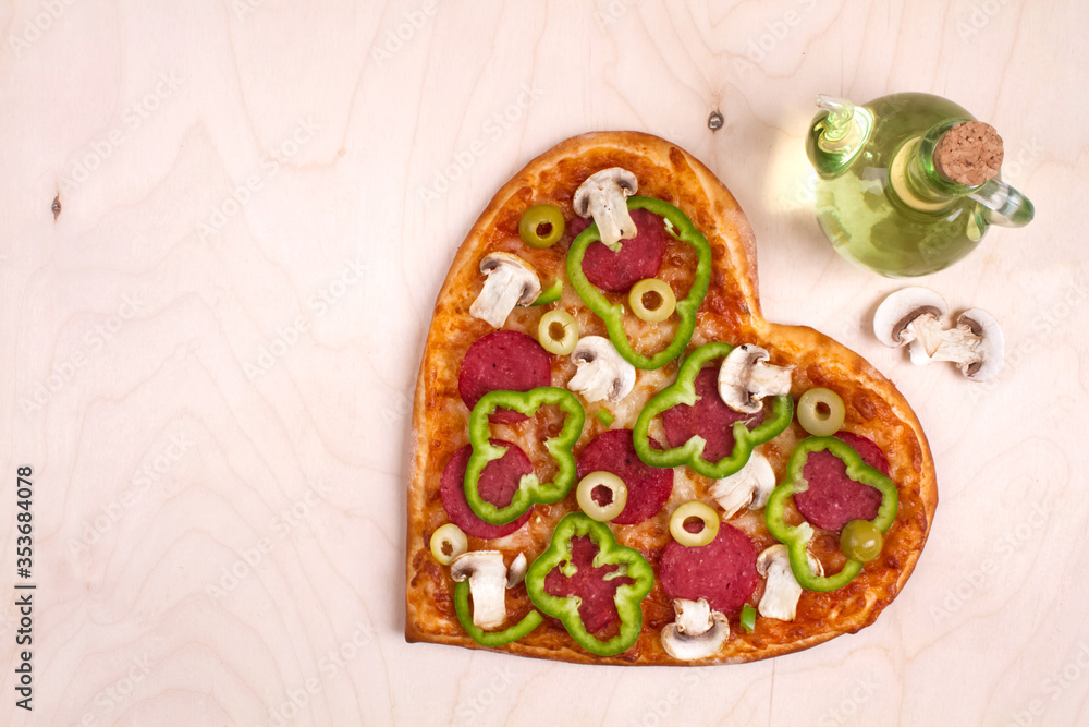pizza, heart pizza, Valentine's day pizza, top view pizza, heart pizza, Valentine's day pizza, top view