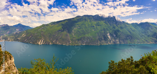 Panorama del lago di garda da punta larici Pregasina photo