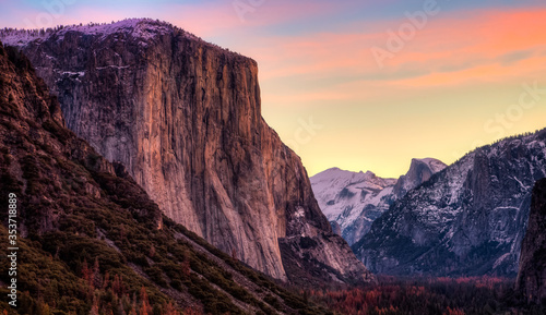 Morning Sunrise on the Valley, Yosemite National Park, California