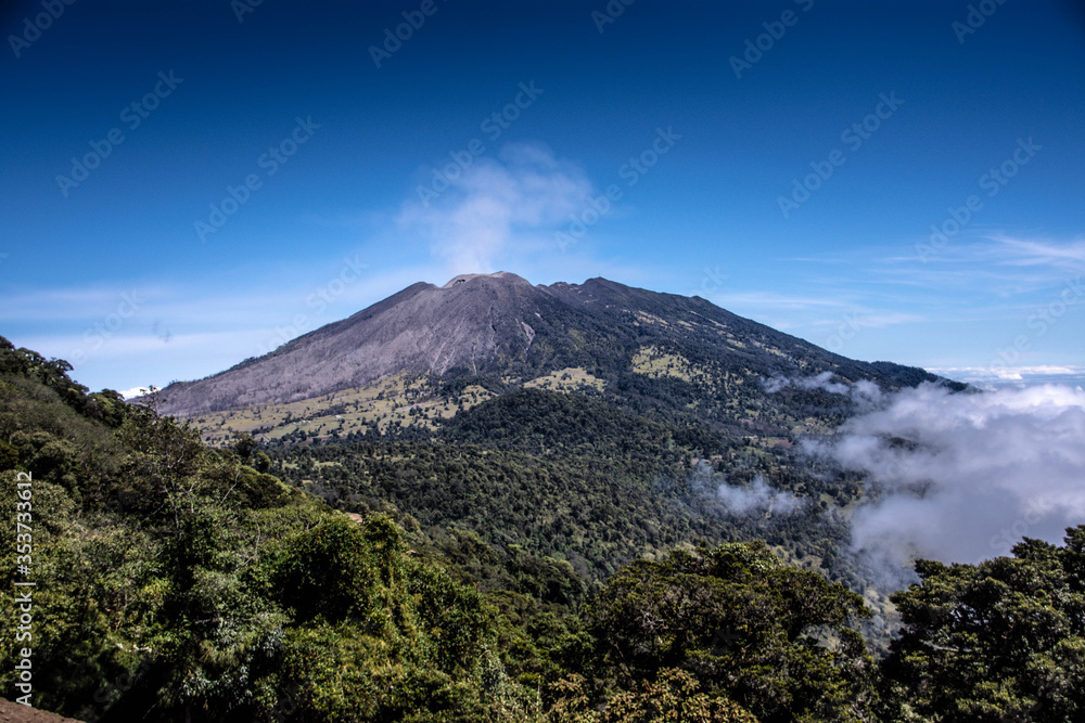 Fototapeta premium volcano