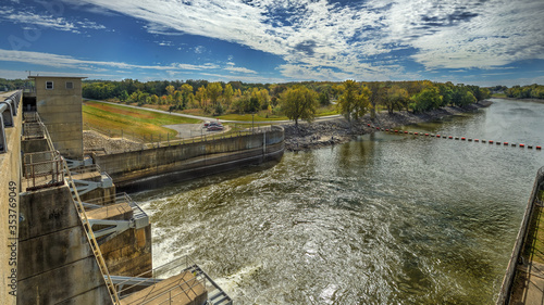 Fototapeta Naklejka Na Ścianę i Meble -  panaramic photo of Kaskaskia river spillway from atop the carlyle lake dam, Illinois