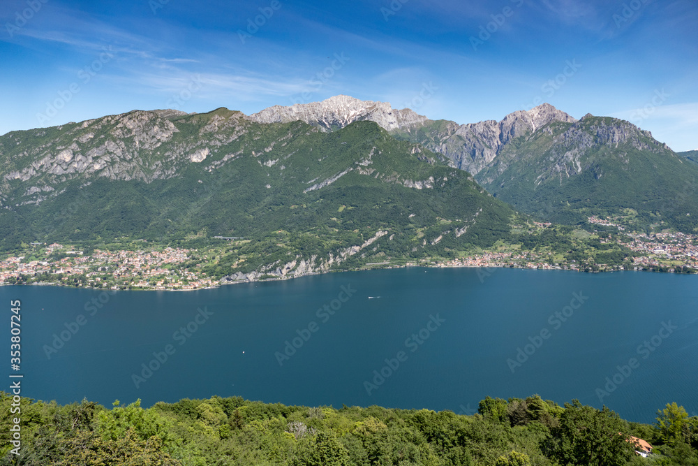 Civenna (Como, Lombardia), Panorami sul Lago di Como