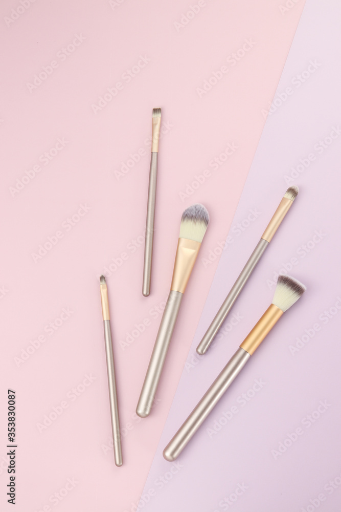 make up brush on geometric background
make up brush on geometric background