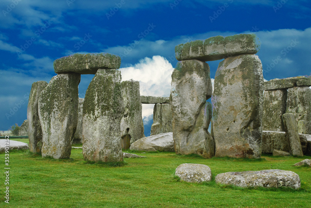 Naklejka premium Famous Stone Henge rocks, England, UK