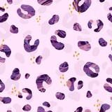 Fancy violet leopard skin print. Seamless pattern 