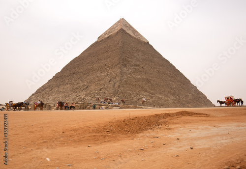 GIZA  EGYPT  APRIL 20  Tourists visits the second largest Pyramid  the pyramid of Kahfre at Giza complex  Cairo  Egypt on April 20  2018