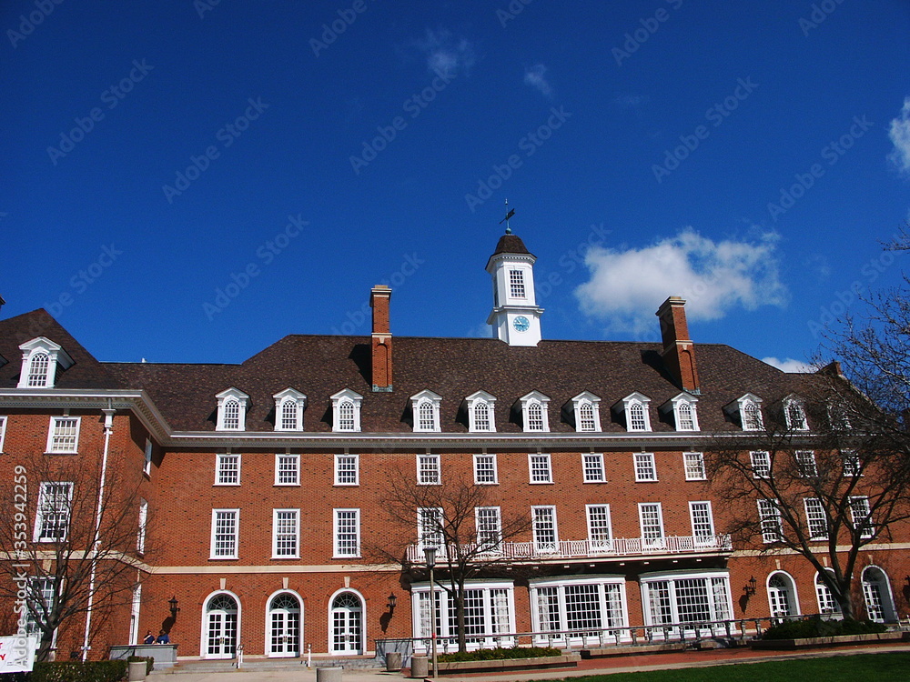 University of Illinois at Urbana Champaign campus building University of Illinois at Urbana Champaign campus building