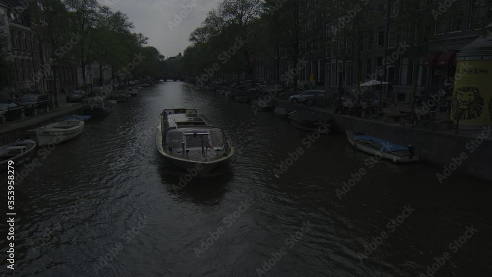 Canal amsterdam, static boat shot on RED Helium 8K with 18mm lens at 60fps in RED Gamma 2.2 Canal amsterdam, static boat shot on RED Helium 8K with 18mm lens at 60fps in RED Gamma 2.2