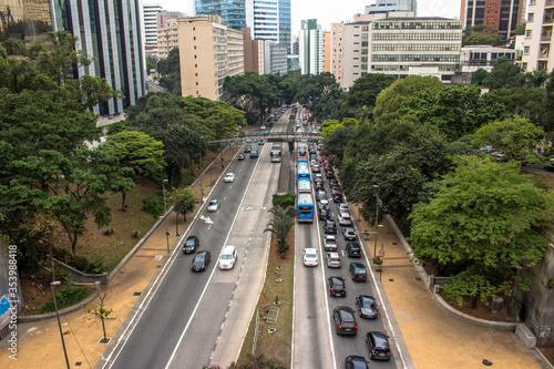 Sao Paulo, Brazil, October 12, 2016. Traffic in Nove de Julho Avenue in downtown Sao Paulo © AlfRibeiro