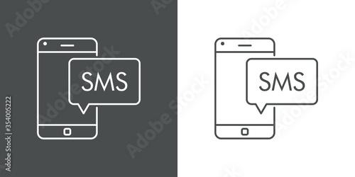 Icono plano lineal mensaje SMS en smartphone en fondo gris y fondo blanco