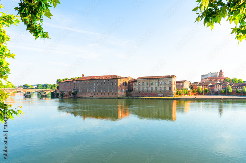 Toulouse, river Haute-Garonne, Midi Pyrenees, southern France.