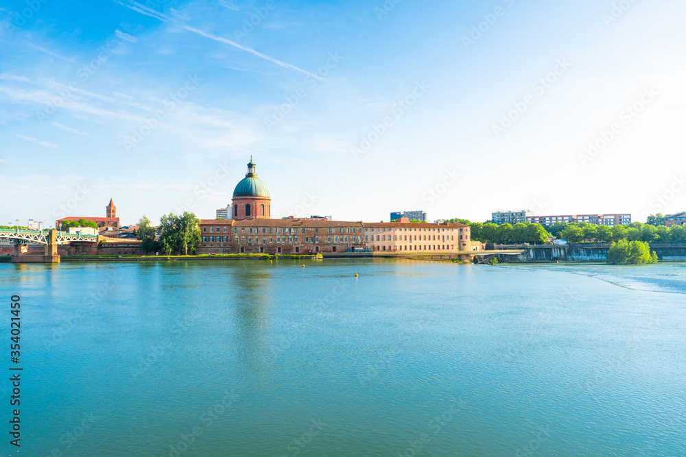 Toulouse, river Haute-Garonne, Midi Pyrenees, southern France.