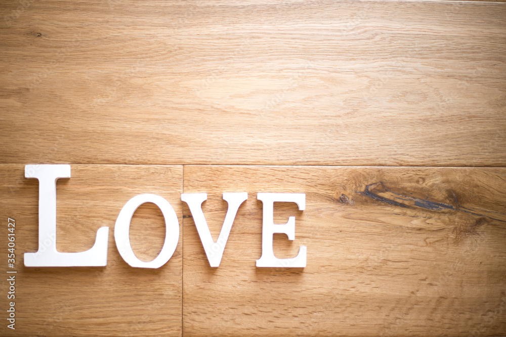 Texto, love, madera, fondo, tabla, rustico, decoracion, rustico, blanco,  amor, san valentin, tarjeta, letras de madera Stock Photo | Adobe Stock