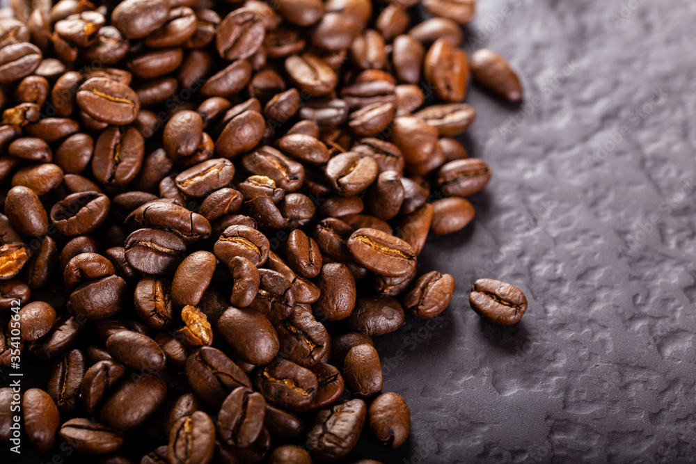 Fototapeta premium roasted coffee beans