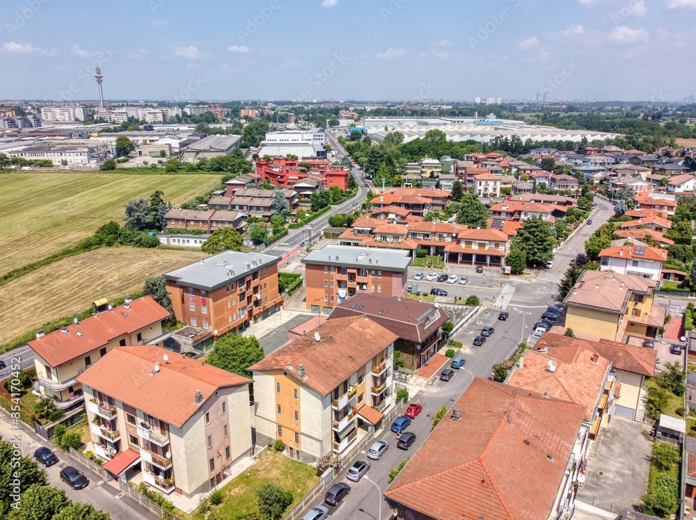 Obraz premium Pieve Emanuele dal drone