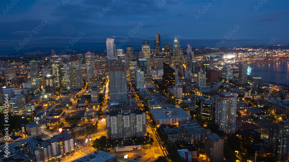 Naklejka premium Seattle at night