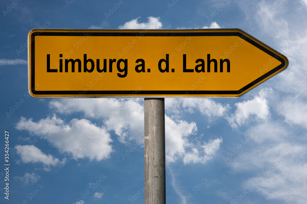 Fototapeta premium Wegweiser Limburg an der Lahn