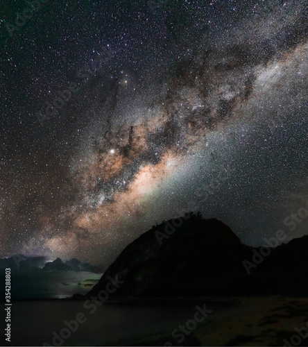 milky way on the sea 
