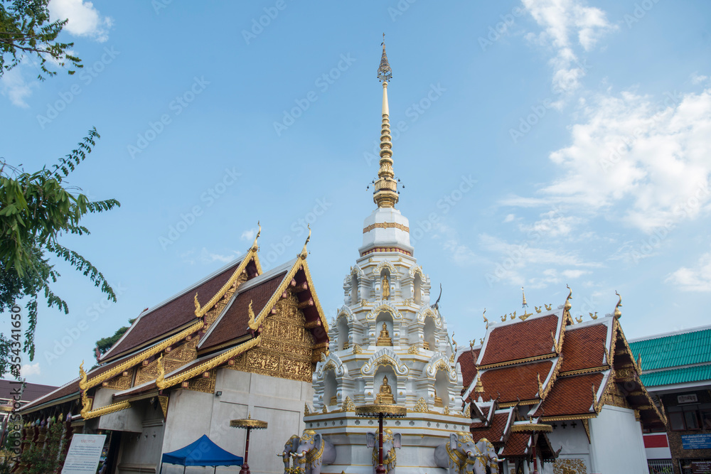 Fototapeta premium THAILAND CHIANG RAI WAT KLANG WIANG TEMPLE