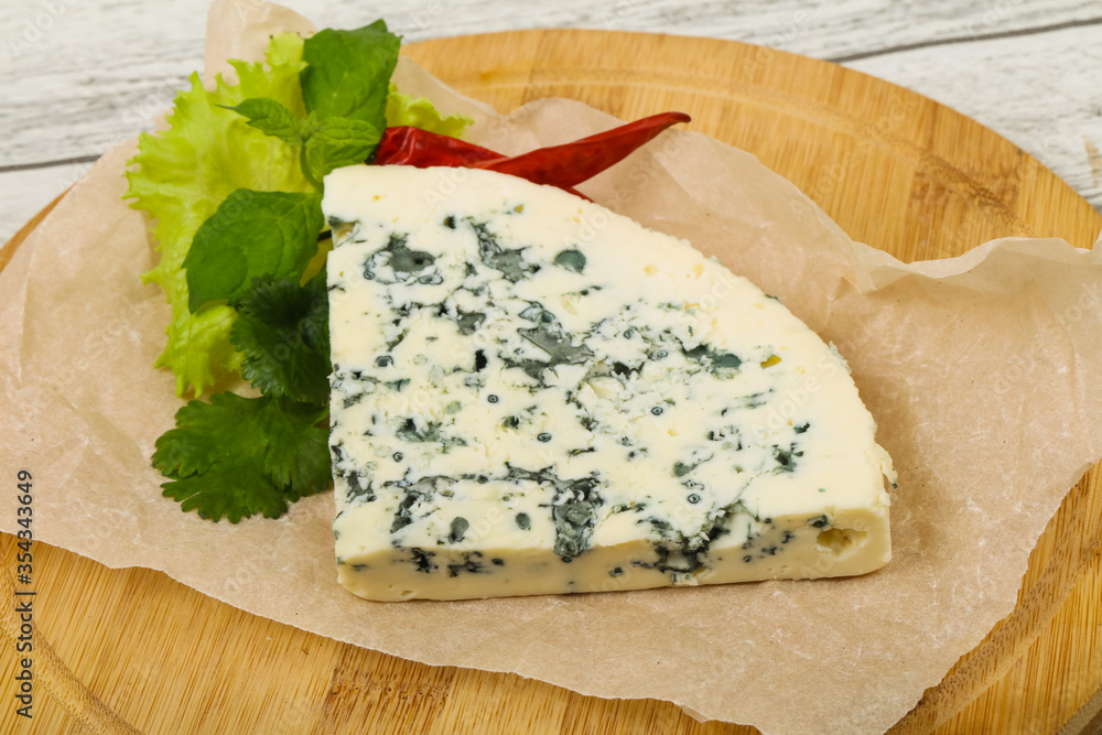 Blue cheese slice