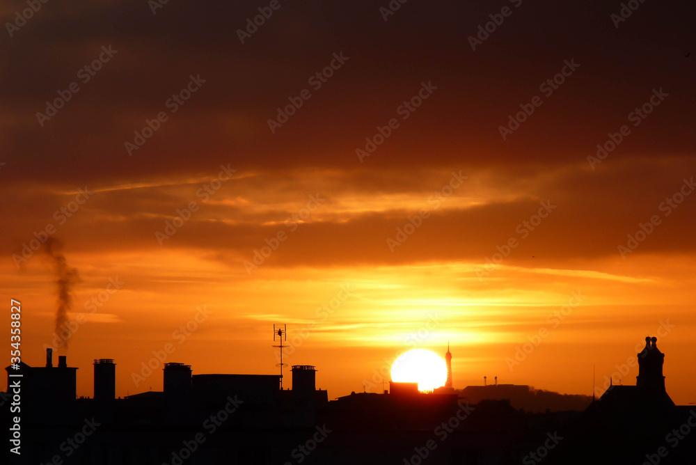 Lever de soleil à Paris Lever de soleil à Paris