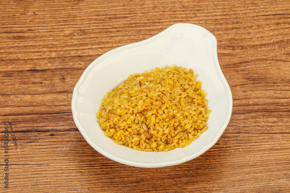 Vegetarian cuisine - dry bulgur for cooking Vegetarian cuisine - dry bulgur for cooking